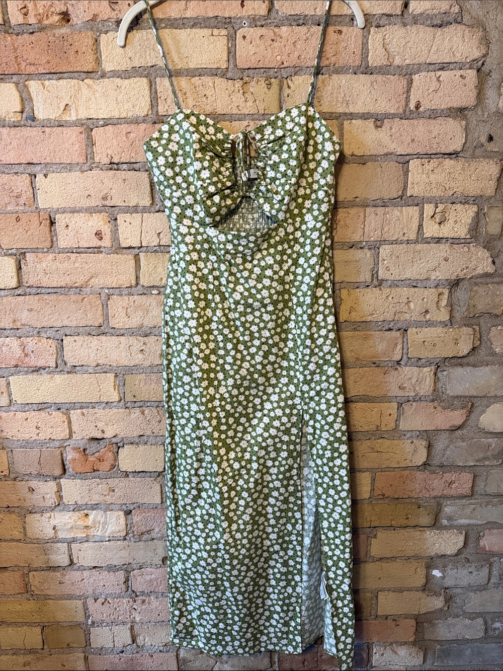 Zara Floral Midi Dress in Green & White Size Medium
